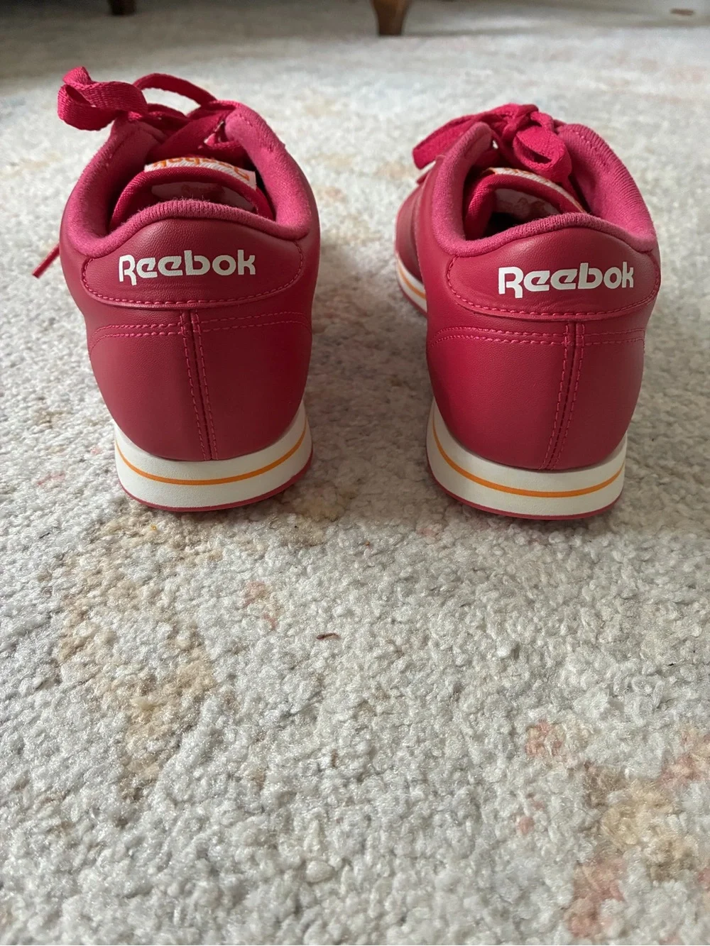 Reebok Princess Bright Pink Classic Low Tops-Size 7.5